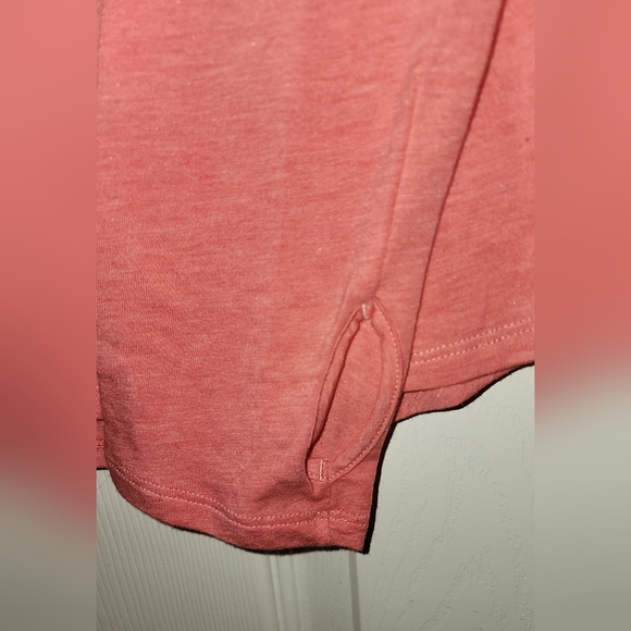 NWT Under Armour loose fit - Picture 5 of 5